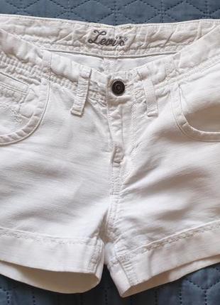 Белые джинсовые шорты levi's levis1 фото