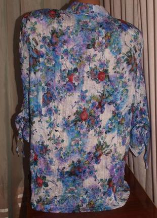 Красивая цветочная блуза (3-4 хл замеры) лёгкая, с кармашкми, отлично смотрится3 фото
