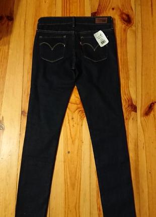 Брендовые фирменные женские демисезонные летние стрейчевые джинсы levi's,оригинал,новые с бирками,размер 26 made in poland.1 фото