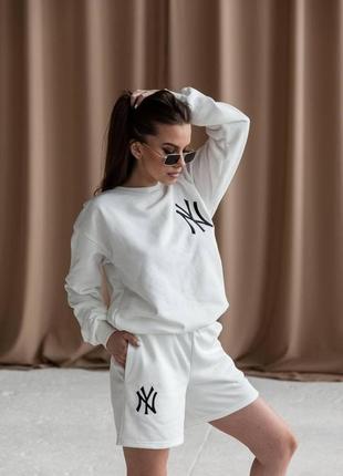 Костюм повседневный