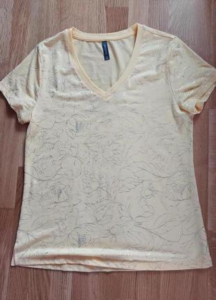 Ніжна футболка