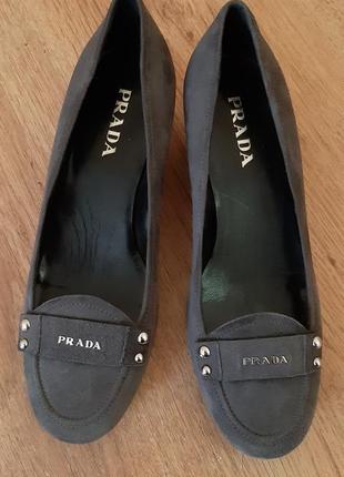 Замшевые туфли prada