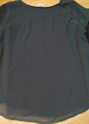 Модная блуза с камушками2 фото
