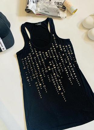 Майка черная боксёрка с фигурным декором