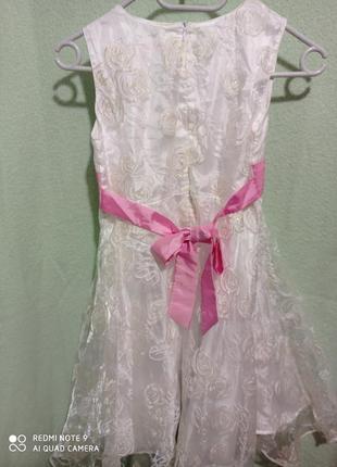 Х7. біла нарядна сукня плаття на дівчинку з трояндами пишне з блисеом атлас шифон бавовна miledi4 фото