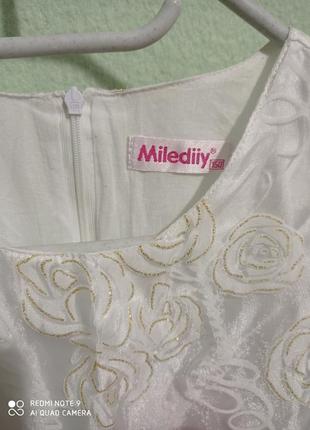 Х7. біла нарядна сукня плаття на дівчинку з трояндами пишне з блисеом атлас шифон бавовна miledi6 фото