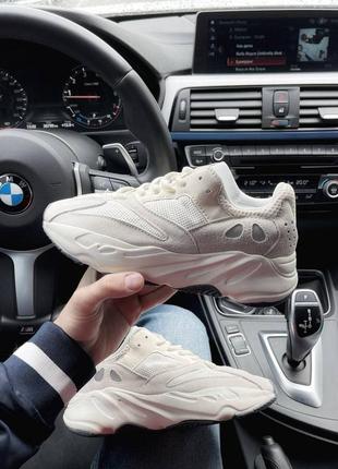 Adidas yeezy boost 700 analog замшевые женские кроссовки адидас бежевые (36-40)1 фото