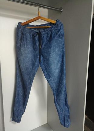 Стильные джинсы с манжетами 50-52 разм