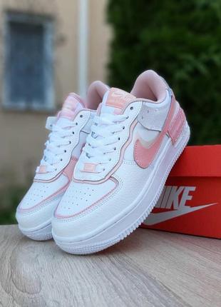 Жіночі кросівки nike air force 1 shadow білі з пудрою / жіночі кросівки найк7 фото