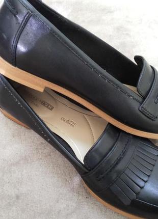 Туфли фирменные жен. 39р,clarks индонезии