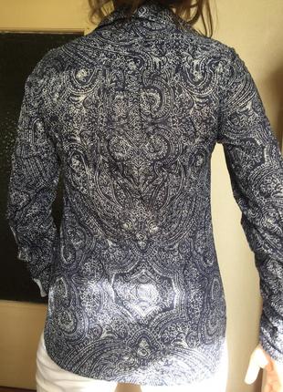 Жіноча сорочка томмі хілфігер tommy hilfiger original синя сорочка з орнаментом огірок4 фото