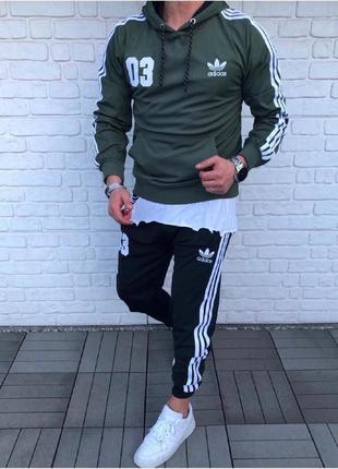 Спортивний костюм adidas