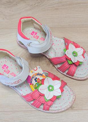 Босоніжки шкіряні для дівчинки розпродаж 26,27,30