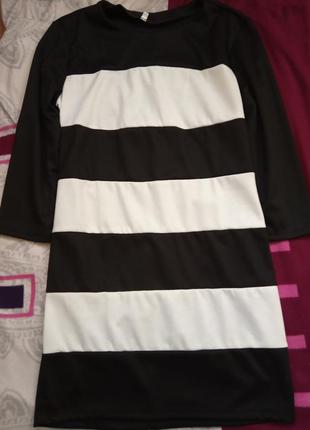 Чорно-біле плаття туніка в смужку до коліна 48р.