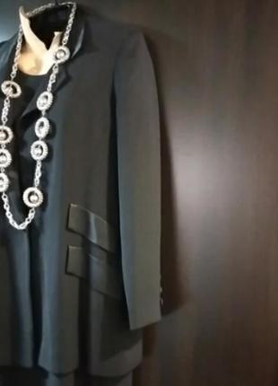 Костюм деловой длинное платье и пиджак черного цвета5 фото