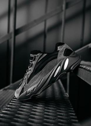 Кроссовки adidas yeezy boost 700 black  36-37-38-39-40-41