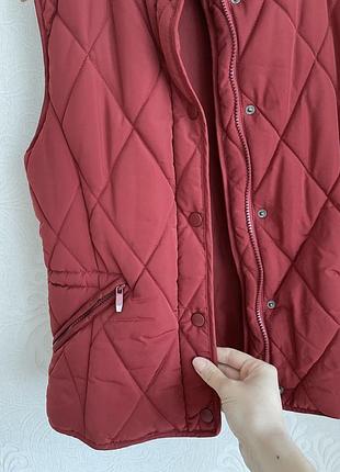 Zara жилетка новая