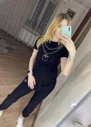 Спортивний костюм