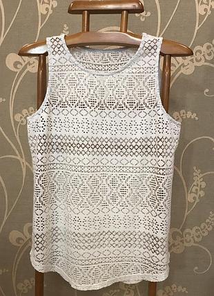 Очень красивая и стильная брендовая маечка.