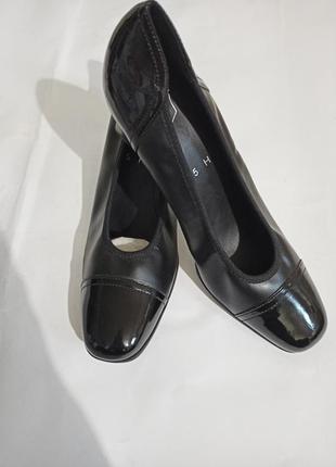 La mia туфли балетки на низком каблучке.брендовая обувь stock4 фото