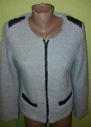 Красивий новий піджак букле від articles