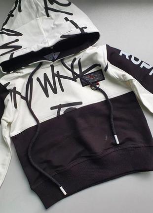 Дуже крута толстовка з капюшоном і кишенею хлопчику