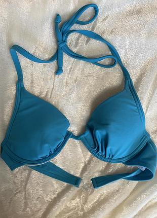 Красивый лиф верх от купальника с чашечками, насыщенного голубого цвета