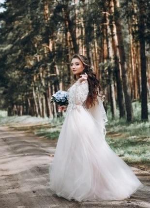 Весільна сукня