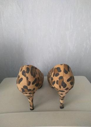 Красивые леопардовые туфли3 фото