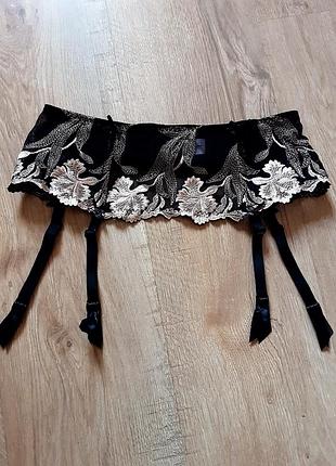 Пояс для панчіх