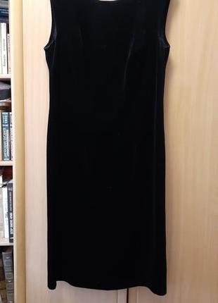 Бархатное чёрное платье