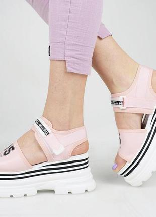 Стильные розовые пудра босоножки сандалии на платформе толстой подошве массивные модные