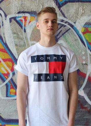 Біла футболка tommy jeans