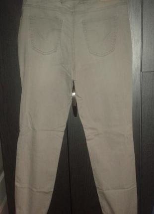 Стильні світло - сірі джинси toni, розмір 42/xl.2 фото