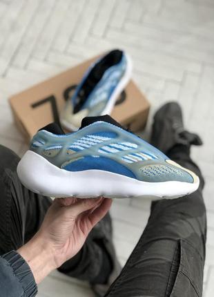 Женские кроссовки adidas yeezy boost 700 v3 azael blue  36-37-38-39-40-41
