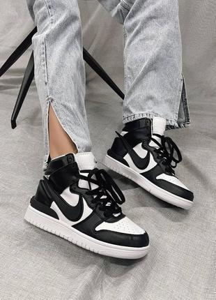 Шикарные женские кроссовки dunk x ambush black / white кожа демисезонные