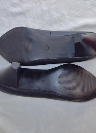 Кожаные туфли от vox shoes 39р. с шипами4 фото