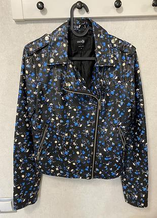 Кожанка в цветочный принт