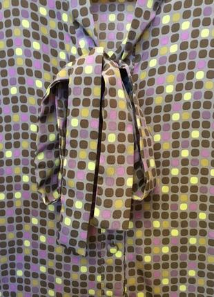 Очень красивая и стильная брендовая блузка 20.