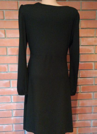 Черное лаконичное платье из вискозы3 фото
