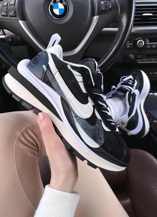 Жіночі стильні весняні кросівки nike x sacai vaporwaffle