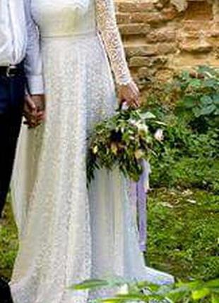 Дуже гарне весільне плаття2 фото