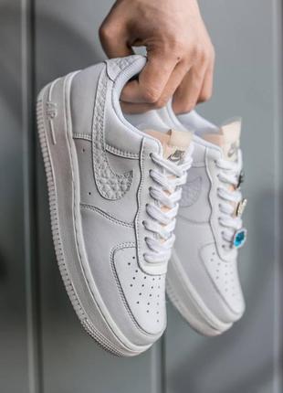 Кроссовки nike air force 1 07 lx1 фото