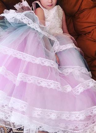 Шикарное нарядное платье