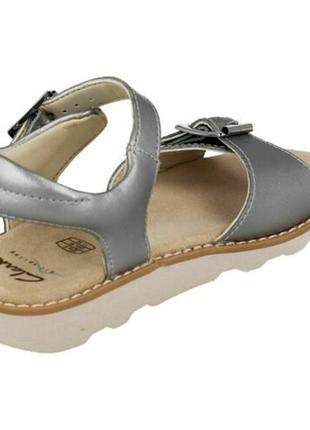 Шкіряні сандалі clarks crown bloom k silver 6