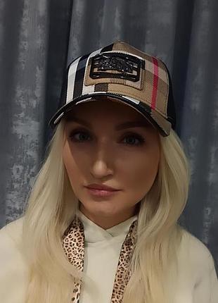 Кепка жіноча трендова