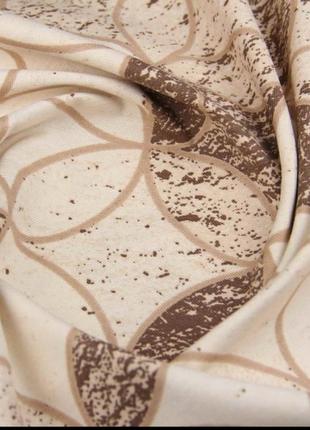 Скатертина з водовідштовхувальним тефлоновим просоченням