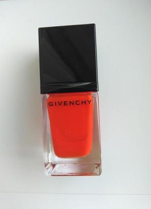 Лак givenchy