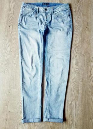 Стильные светло-голубые джинсы/w28 l342 фото