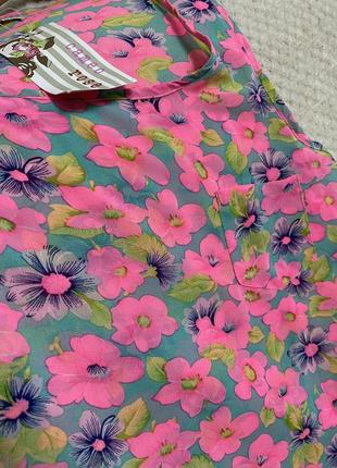 Легка шифонова блуза майка в яскравий принт квіти5 фото